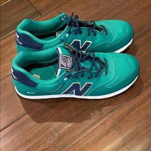 Men’s New Balance 574 green and navy